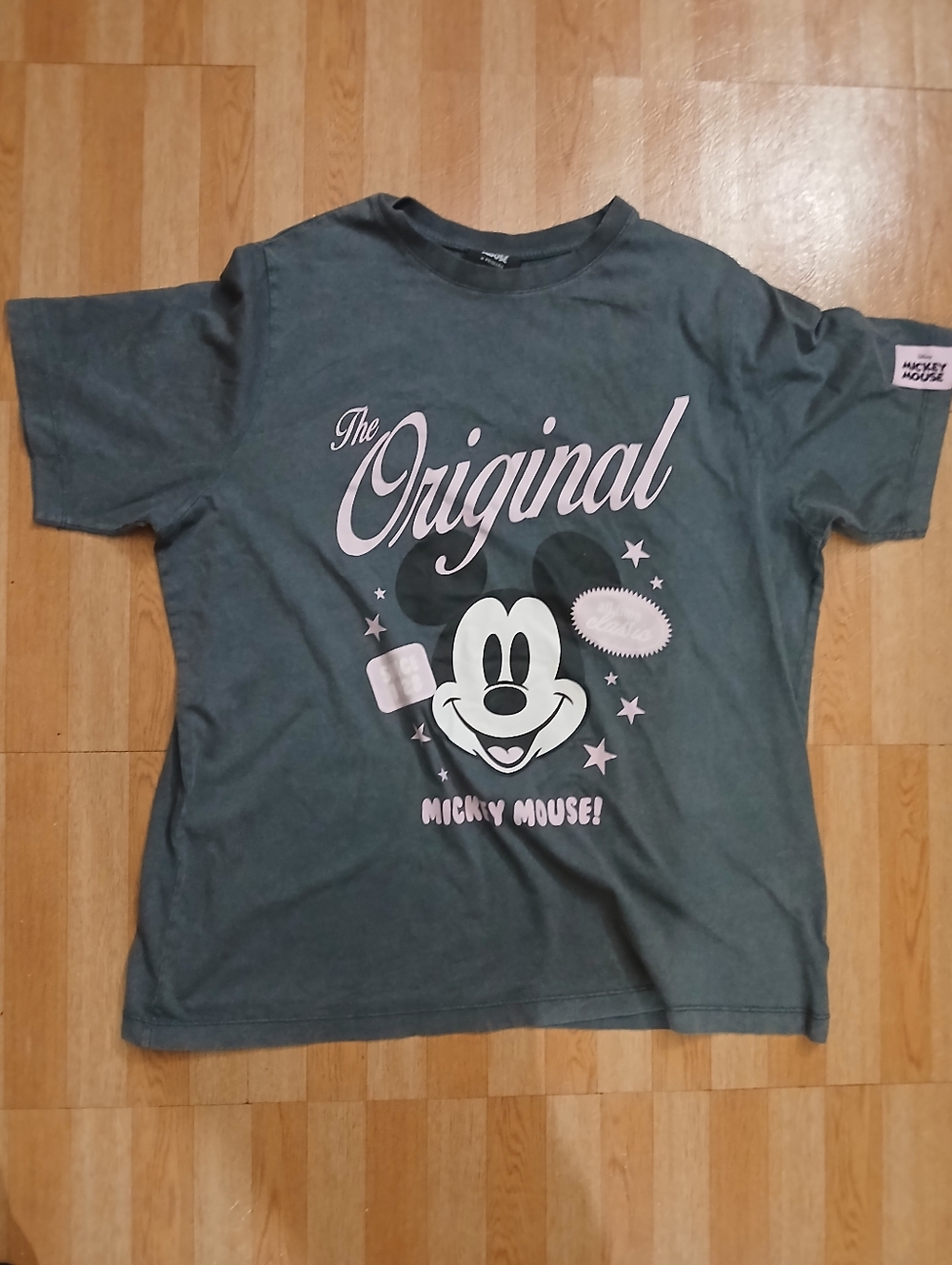 Disney Minnie Mouse Graphic Gray Tee, XL, NWT.